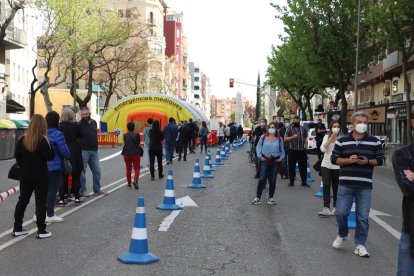 Las colas volvieron a repetirse el jueves en el cribaje masivo de Lleida ciudad.