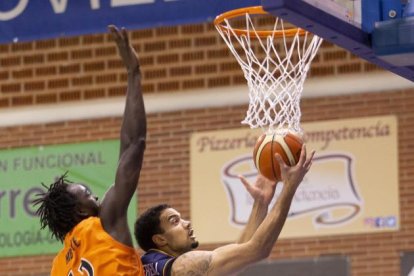 El ICG Força Lleida pierde en Oviedo (83-68) y el Cadí La Seu consolida la tercera plaza tras ganar al Bembibre (79-55)