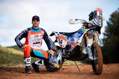 Jaume Betriu con la KTM 450 Rally con la que competirá por segunda ocasión en el Dakar.