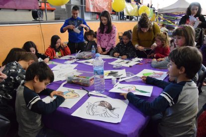 La Seu d’Urgell - El Parc de Nadal de la capital de l’Alt Urgell també va obrir ahir les portes amb algunes novetats en aquesta edició com un espai de lectura en família i un photocall real.