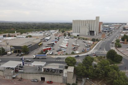 Vista general de uno de los polígonos industriales de la capital del Segrià.