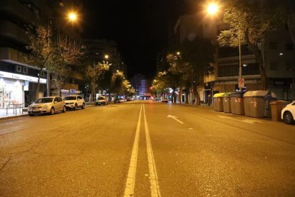 L'avinguda Alcalde Rovira Roure de Lleida dilluns a la nit.