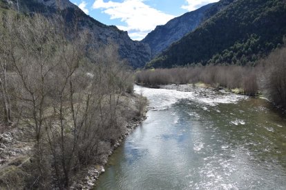 La captación del agua se ubicaría a 600 metros del túnel de Tres Ponts, en la C-14.