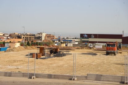 Las obras de la nave de Correos Express en Torrefarrera.