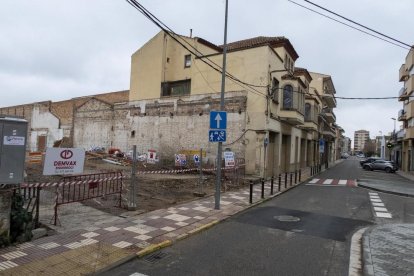 Los terrenos que ocupaba el antiguo Cinema Avenida de Agramunt, derribado a finales del año pasado. 