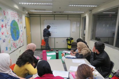 Les instal·lacions compten amb una consulta per a revisions mèdiques, habitacions per a les famílies i una sala comunitària.