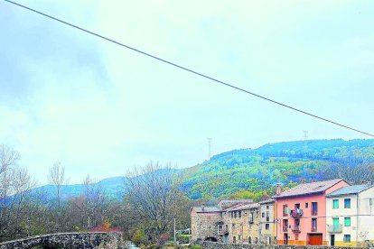 La calle Riupedrós de Vilaller, a la derecha de la imagen. 