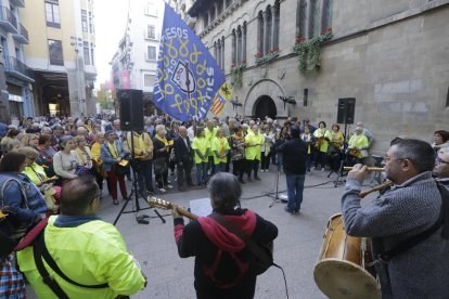 Los ‘cantaires’ celebraron ayer una nueva jornada para reclamar la libertad de los presos.