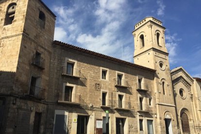 La façana de l’Institut Musical de Fraga.