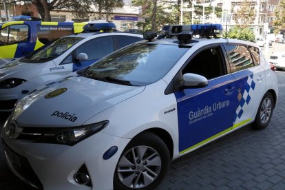 El Civicar de la Guardia Urbana, aparcado en la comisaría de Lleida.