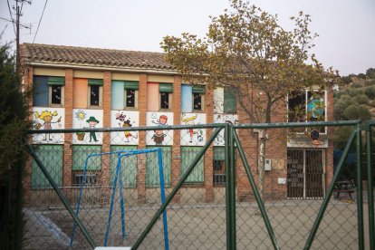 Imagen de la escuela Maldanell de Maldà, que tiene 12 alumnos.