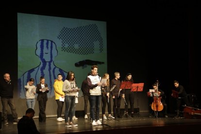 Un moment de l’acte commemoratiu, que va tenir lloc ahir al Teatre de l’Escorxador.