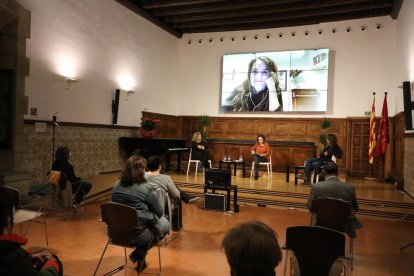 'Lección' inaugural en el IEI con Isona Passola, Lara Díez y Lídia Pujol