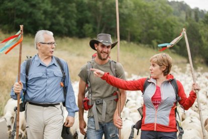 Baltasar Garzón, Zacarías y Anabel Alonso, en Llanos del Hospital.