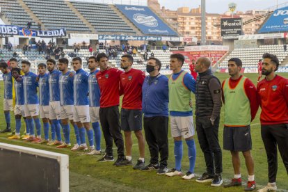 Jugadors del Lleida, a la protesta del dia del Terrassa.