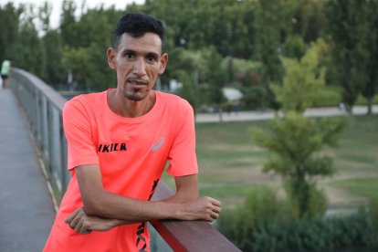 El atleta leridano Ayad Lamdassem participa en Tokio en sus terceros Juegos, tras los de Pekín y Londres, después de no estar en Río.