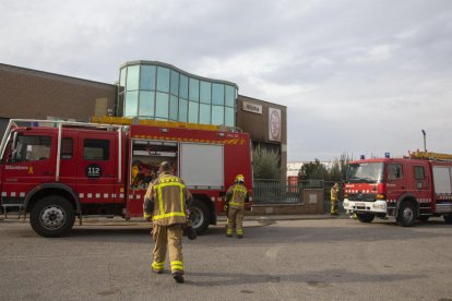 Incendi en una empresa del polígon d’Agramunt.