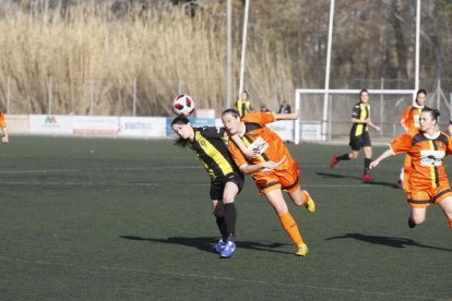 Una jugada del partido de ayer entre el Pardinyes y el Sant Pere Pescador.