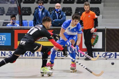 Bruno di Benedetto, en una acció del partit que el Lleida va empatar 5-5 amb el Vendrell.