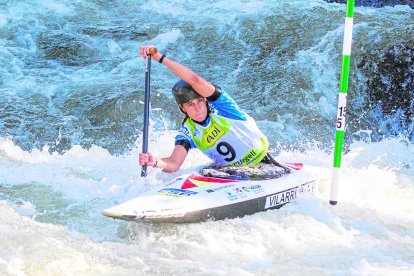 Núria Vilarrubla, durante su bajada ayer en las preliminares de canoa.