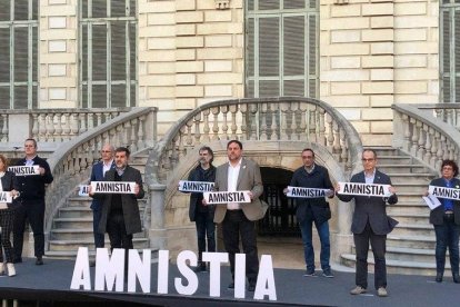 Los nueve presos reclamaron de forma unánime la amnistía en un acto público en el Palau Robert.