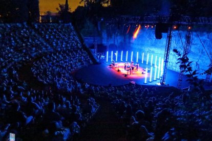 El espectáculo ‘La llum de totes les coses’ llenó el Grec el pasado domingo. 