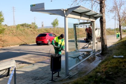 Imatge de la parada d’autobús en què va succeir el sinistre.