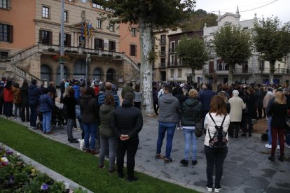 Más de doscientos vecinos del municipio se concentraron ayer para condenar el crimen.