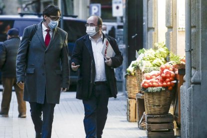 Illa e Iceta acudieron juntos ayer al Consell del PSC.