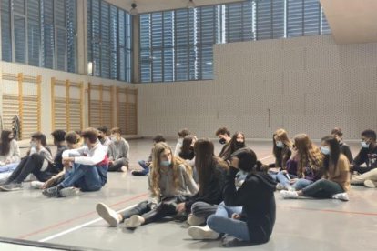 Alumnos del instituto durante una de las sesiones.