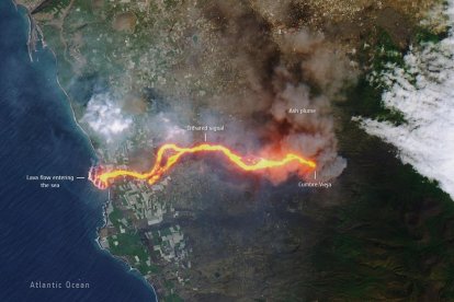 El flux de lava del volcà de la Cumbre Vieja captat per la missió Copernicus Sentinel-2.