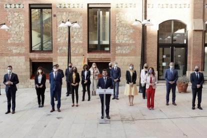 El president de la Generalitat, Pere Aragonès, acompanyat ahir per tots els consellers, durant l’acte institucional a Barcelona.