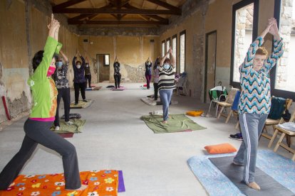 Nalec reobre el local d'avis a petició dels padrins del poble