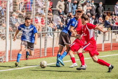 Una jugada del partit d’ahir entre el Can Vidalet i el Solsona.