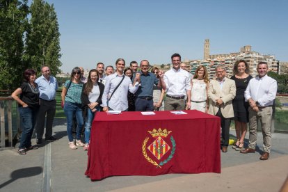 La signatura de l'acord ha tingut lloc a la passarel·la dels Camps Elisis de Lleida.