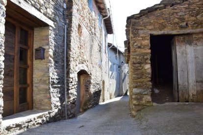 El carrer d’Estamariu on s’abordaran les obres.