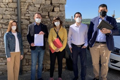 El alcalde, Vicens Roig, con los técnicos del proyecto.