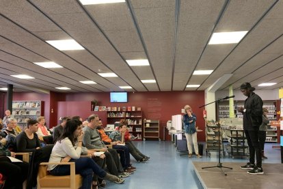 Recital poético a cargo de lectores, el pasado viernes en Juneda.