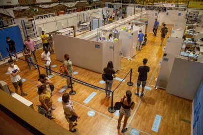 El centre de vacunació contra la Covid al pavelló Onze de Setembre de la capital.