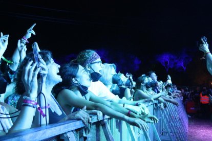 Asistentes al festival Vida de Vilanova i la Geltrú el jueves, al que entraron tras un test negativo.