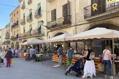 Imagen del mercado Fora Estocs que se celebró ayer en Les Borges Blanques. 