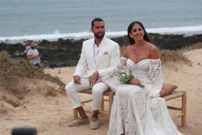 Los novios en La Graciosa canaria.