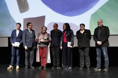 L’alcalde i la directora d’Animac, ahir amb la resta de representants institucionals, l’artista Florence Miailhe i el presentador.