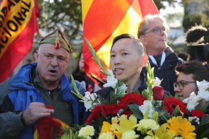 El chino franquista en pleno discurso.