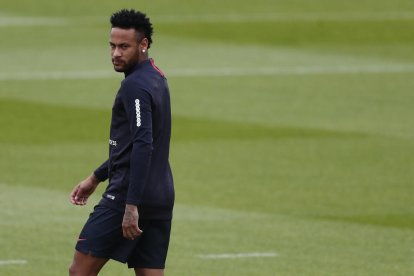 Neymar, en una foto d’arxiu, durant un entrenament del PSG.