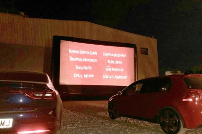 Una prova nocturna de l'autocinema de Golmés.