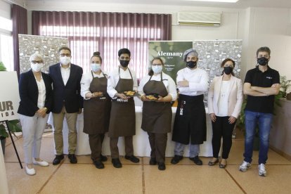 Presentació de la Galeta del Montsec, ahir a l’Escola d’Hoteleria de Lleida.