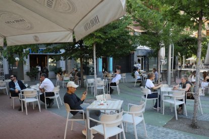 Los negocios hosteleros solo pueden abrir la terraza y solo a un 50% de su capacidad.