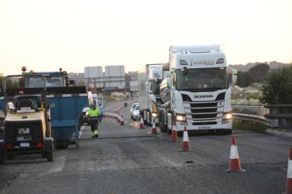 Imagen de los trabajos previos en la A-2 a su paso por Torrefarrera el jueves por la tarde. 