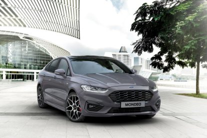 Compta amb motor dièsel EcoBlue 2.0 litres de Ford i transmissió automàtica de vuit velocitats.